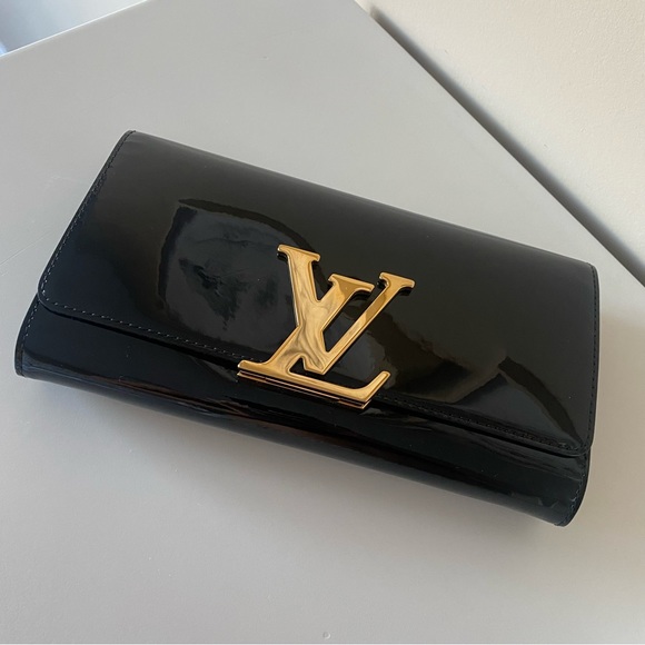 Louis Vuitton Handbags - Louis Vuitton Vernis Evening Clutch